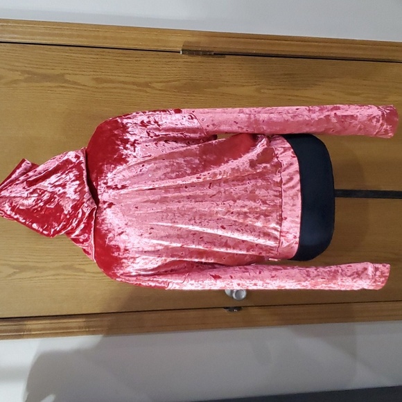 Fabletics nwt strawberry crushed velour zip up hoodie - Picture 4 of 8